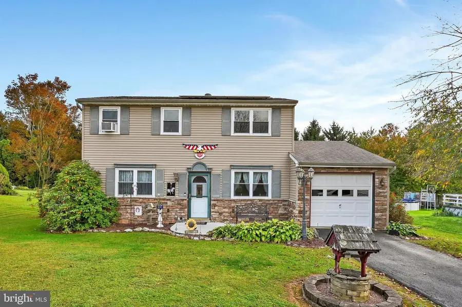 4096 Hilltop Dr, Mount Joy, PA 17552 - #2
