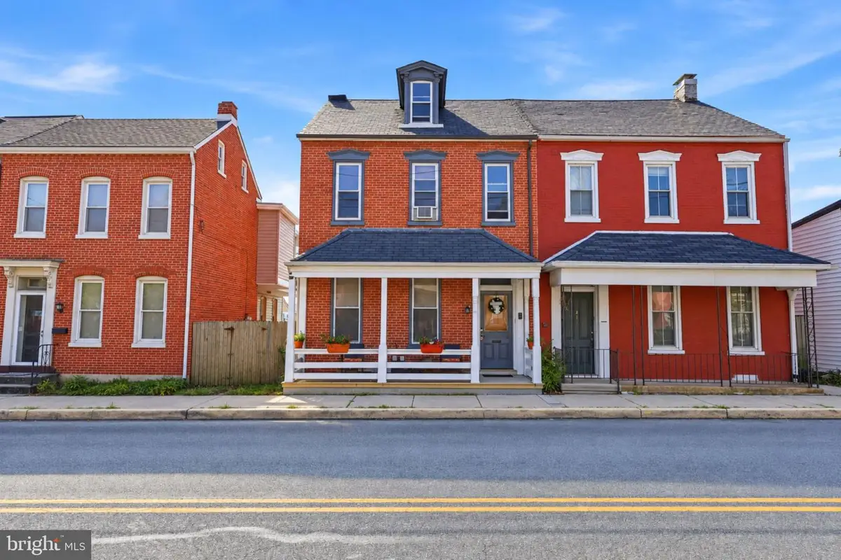 240 N 3rd St, Columbia, PA 17512 - #1