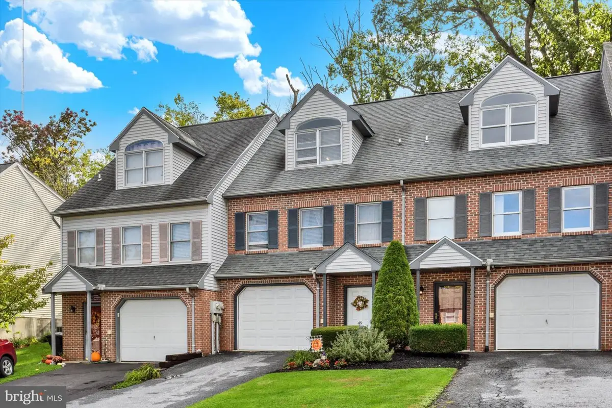 49 Ironstone Dr, Elizabethtown, PA 17022 - #1