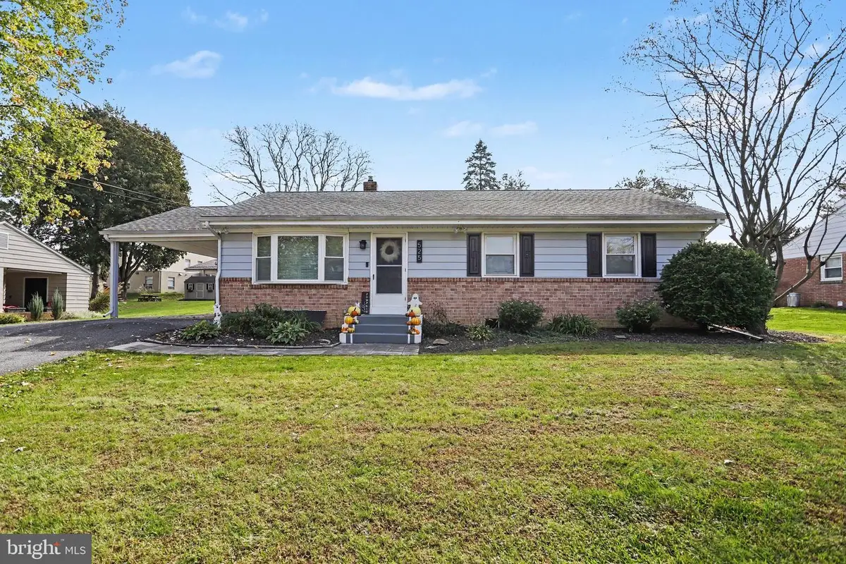 525 Longfellow Dr, Lancaster, PA 17602 - #1