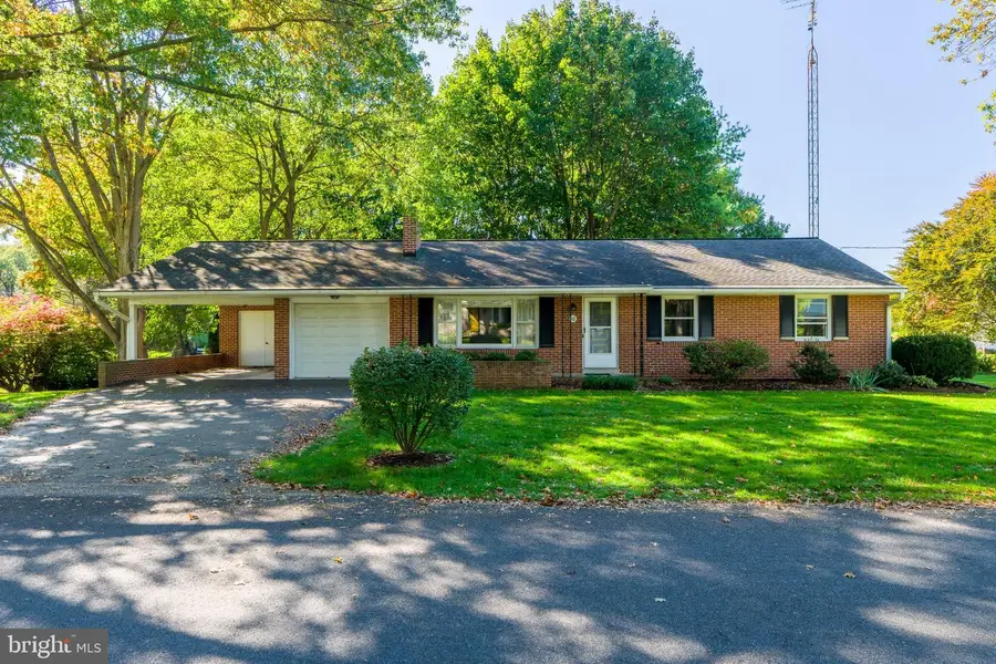 10 Pfautz Ave, Lititz, PA 17543 - #2
