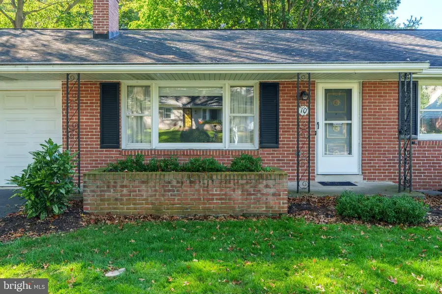 10 Pfautz Ave, Lititz, PA 17543 - #3