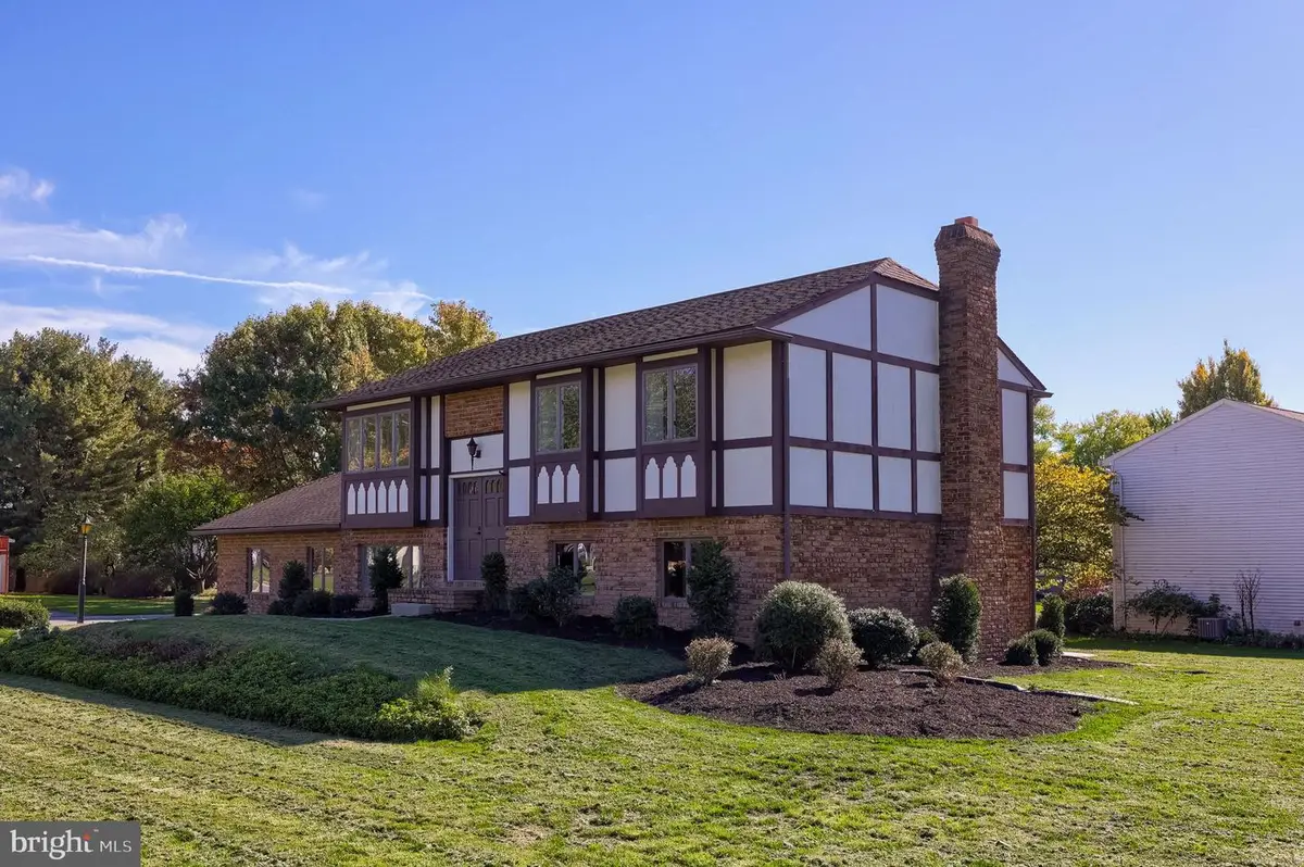 1525 Edinborough Cir, Landisville, PA 17538 - #1