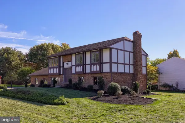 1525 Edinborough Cir, LANDISVILLE, PA 17538