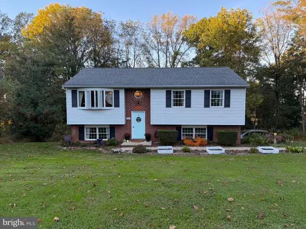 50 Hawthorne Cir, WILLOW STREET, PA 17584
