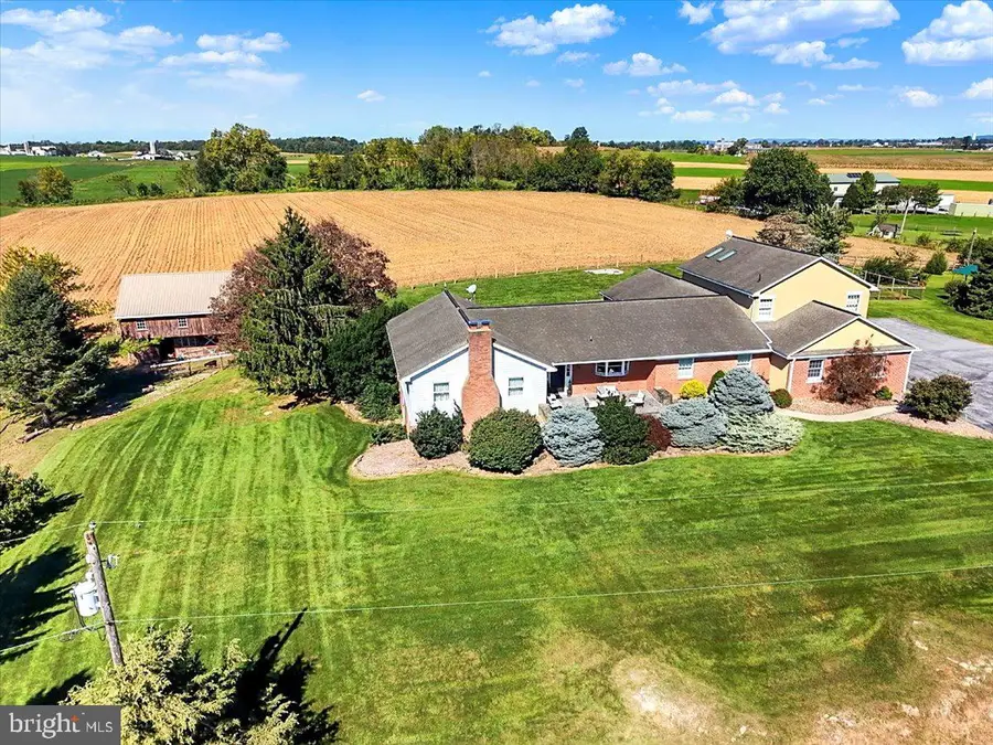 2645 Stumptown Rd, Bird In Hand, PA 17505 - #2