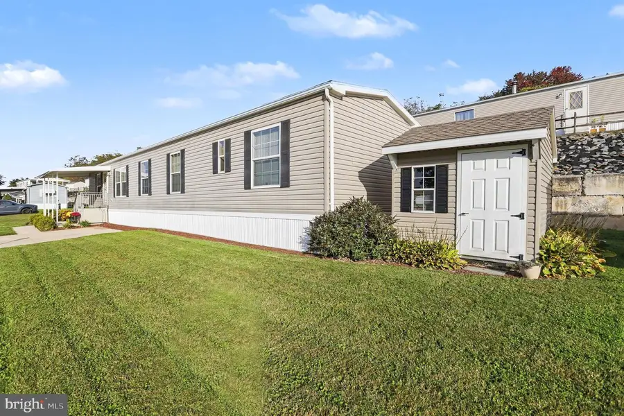 1206 Oak St, New Providence, PA 17560 - #2