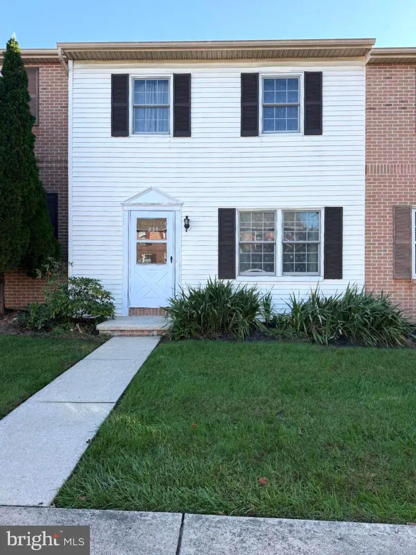 235 Greenland Dr, Lancaster, PA 17602 - #1