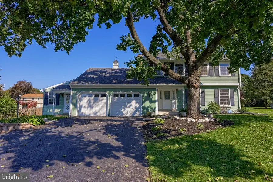 55 W Ridge Dr, Leola, PA 17540 - #2