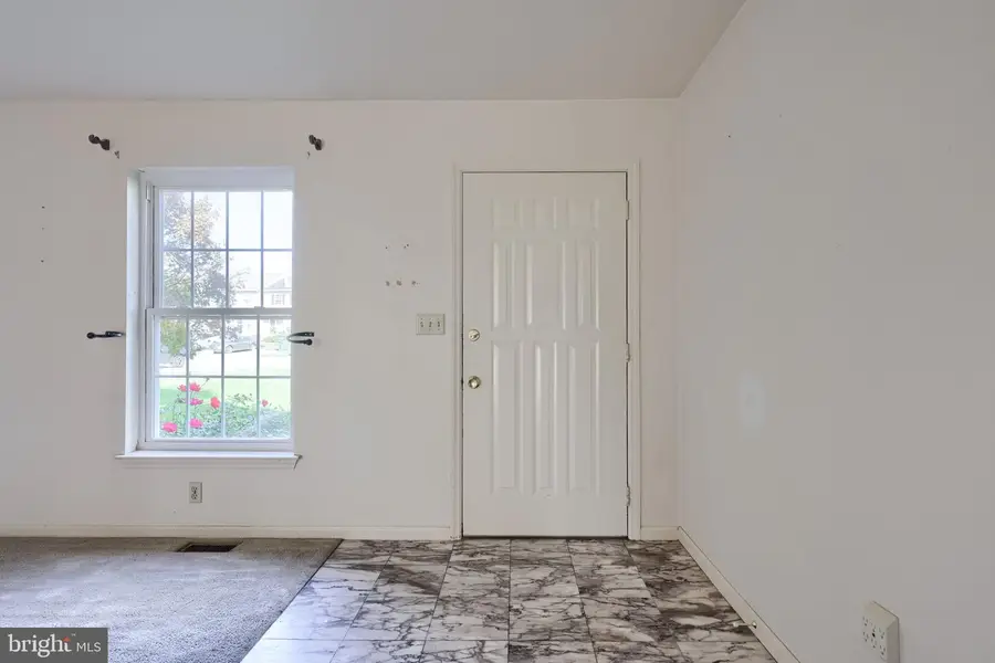 1118 Hampden Dr, Strasburg, PA 17579 - #3