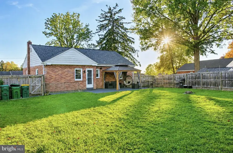 423 Hawthorne Dr, Lancaster, PA 17603 - #3