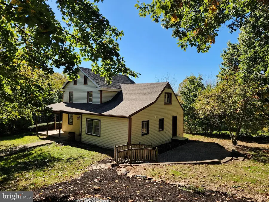 1394 N Strickler Rd, Manheim, PA 17545 - #3