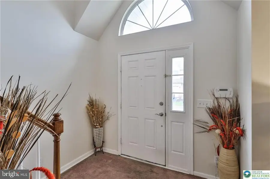 204 Ridings Cir, Macungie, PA 18062 - Image #3