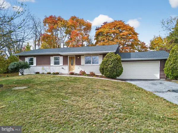 7340 W Hillcrest Ln, SLATINGTON, PA 18080