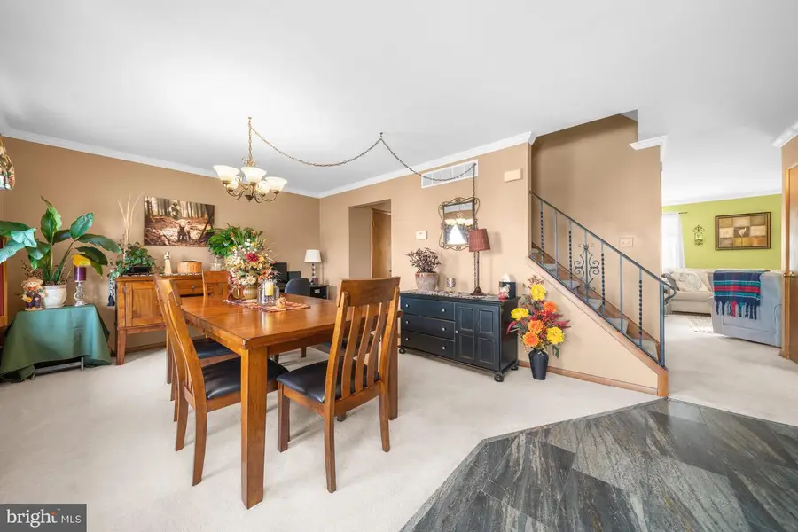 4160 Newport Dr, Emmaus, PA 18049 - Image #2