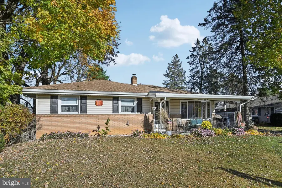 1459 Leicester Pl, Allentown, PA 18104 - Image #2