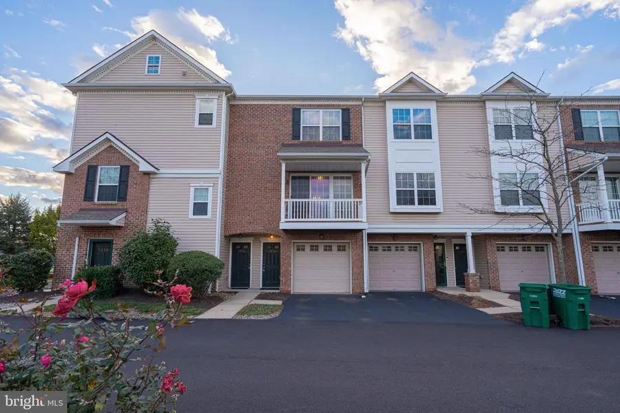 7230 Pioneer Dr, Macungie, PA 18062 - Image #2