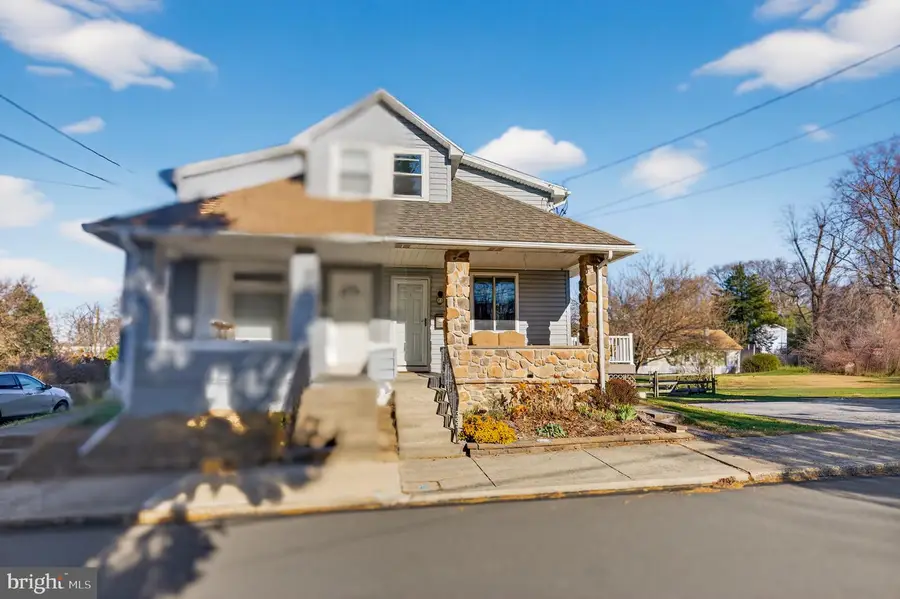 309 Delong Ave, Emmaus, PA 18049 - Image #2