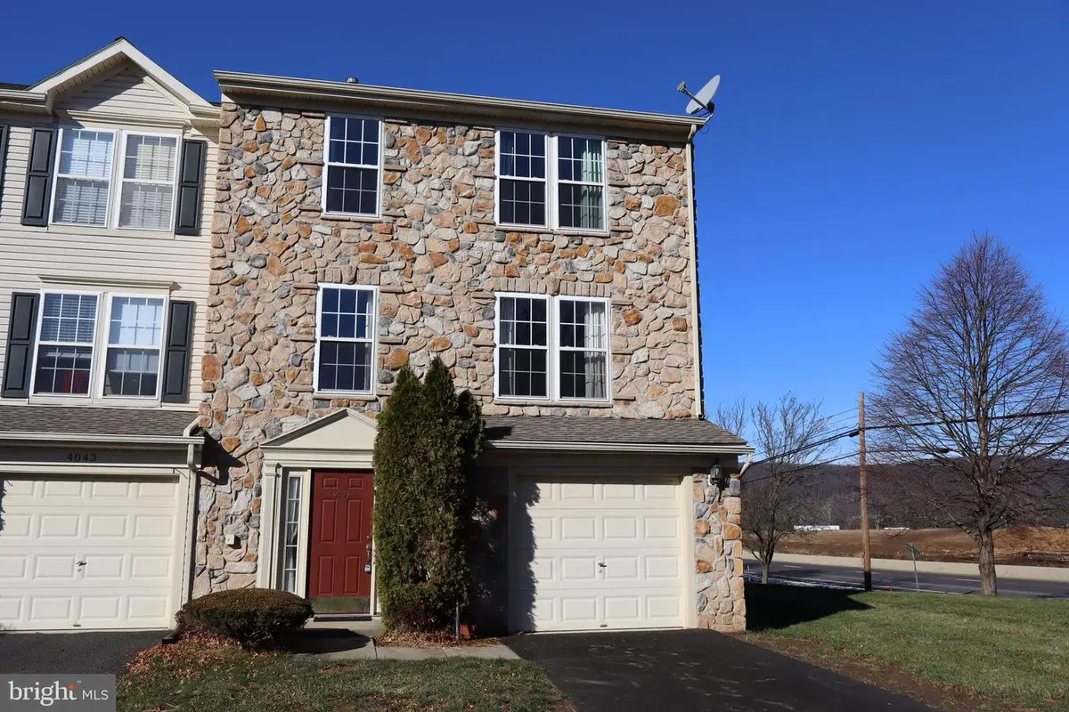 4039 Tournament Ct, Center Valley, PA 18034 - Image #1