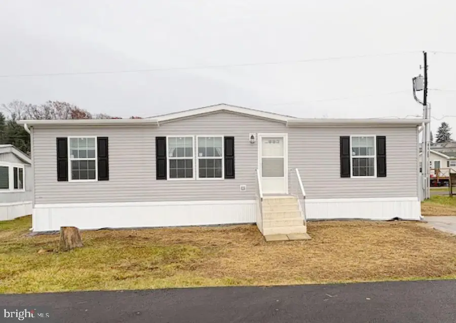 10104 Fernwood Ln, Breinigsville, PA 18031 - Image #2