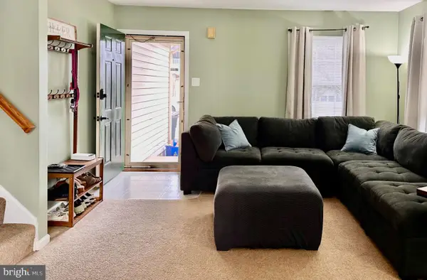 127 E George St, EMMAUS, PA 18049