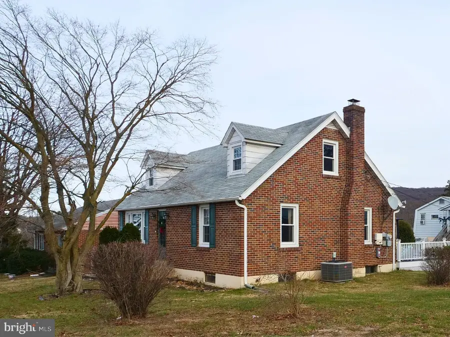 120 Harrison St, Emmaus, PA 18049 - Image #2