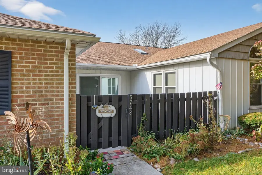 5743 Whitemarsh Dr, Macungie, PA 18062 - Image #3