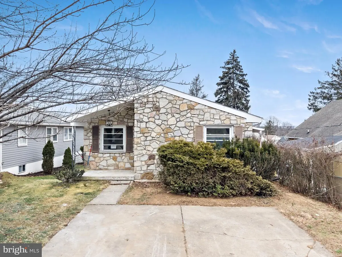 1043 W Erie St, Allentown, PA 18103 - Image #1