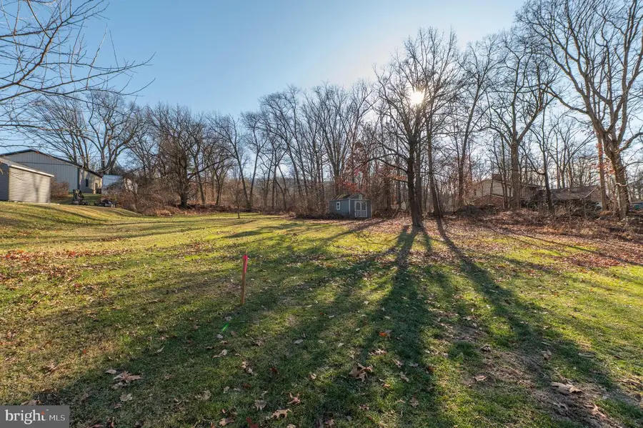 615 Fairview St, Emmaus, PA 18049 - Image #2