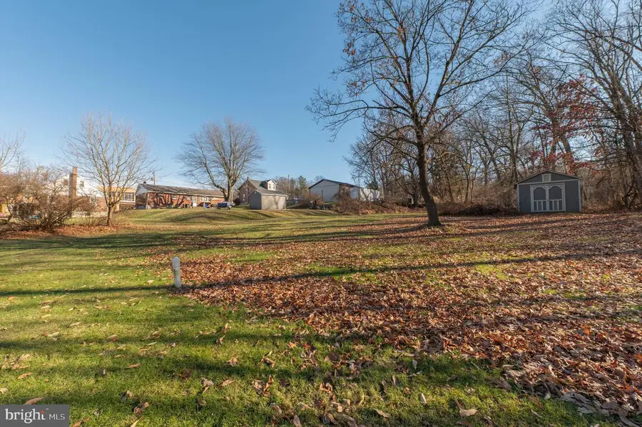 615 Fairview St, Emmaus, PA 18049 - Image #3