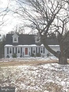 4356 Lotus Ln, Coopersburg, PA 18036 - Image #2