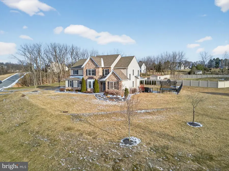 1455 Saratoga Cir, Breinigsville, PA 18031 - Image #2