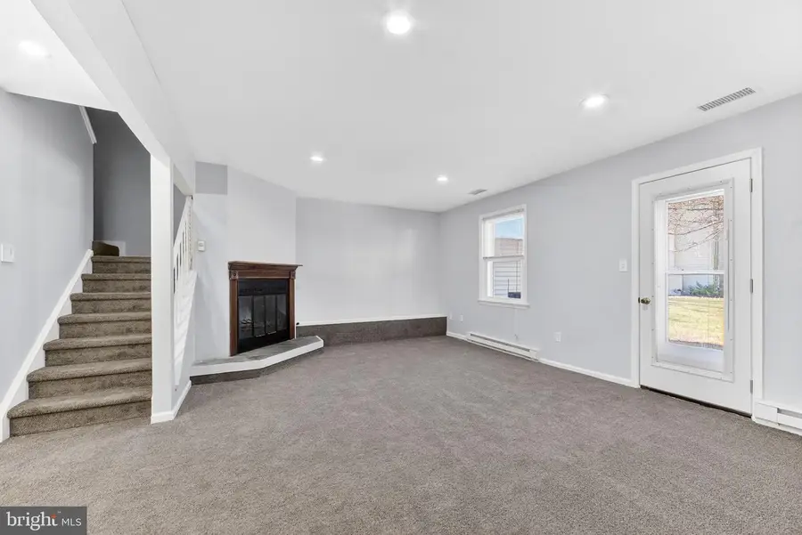 1930 Cricklewood Cv, Fogelsville, PA 18051 - Image #2