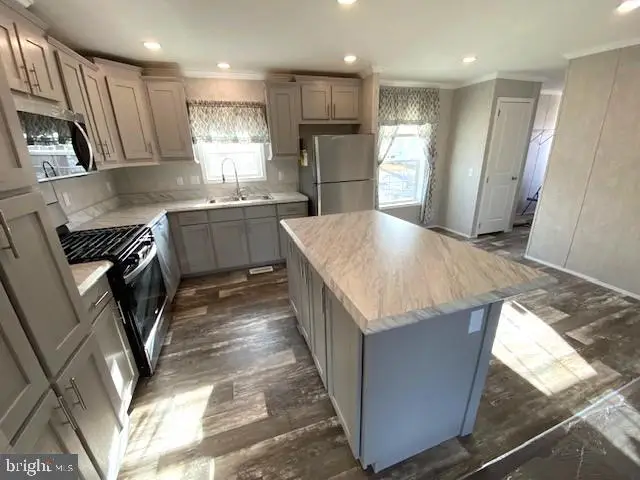 10104 Fernwood Ln, Breinigsville, PA 18031 - Image #2