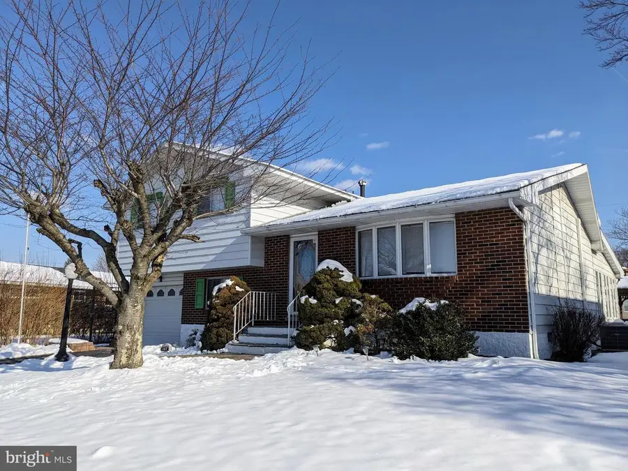 107 S 10th St, Coplay, PA 18037 - #3