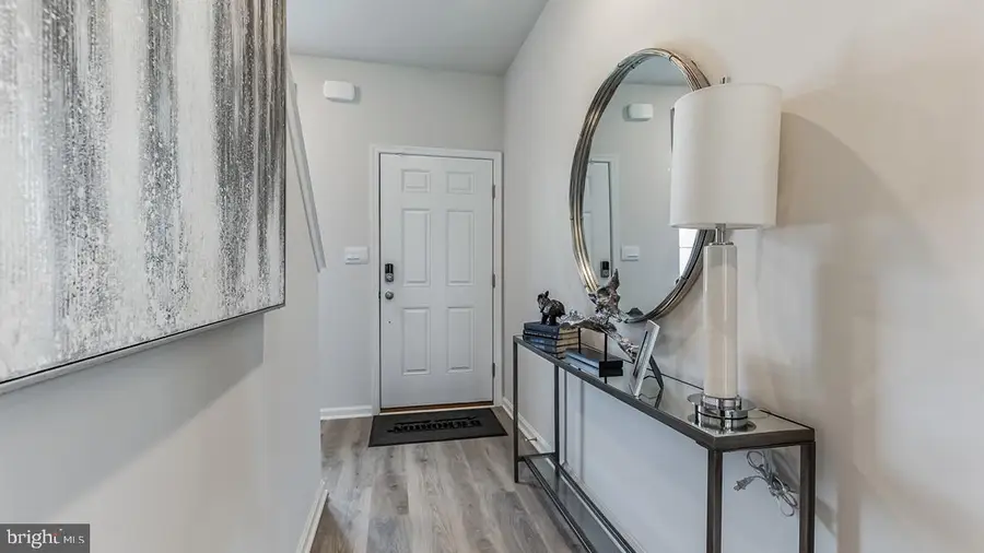 1242 Susan Cir, Breinigsville, PA 18031 - Image #2