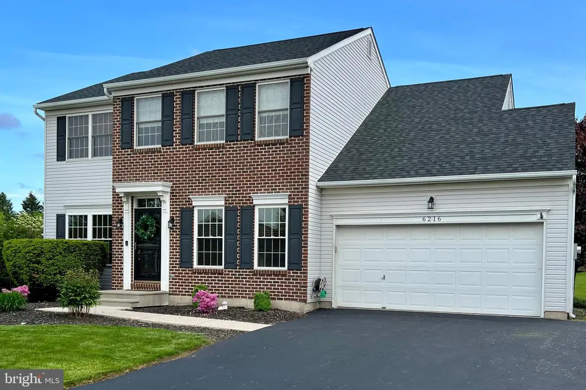 6216 Clover Ln, Macungie, PA 18062 - #1