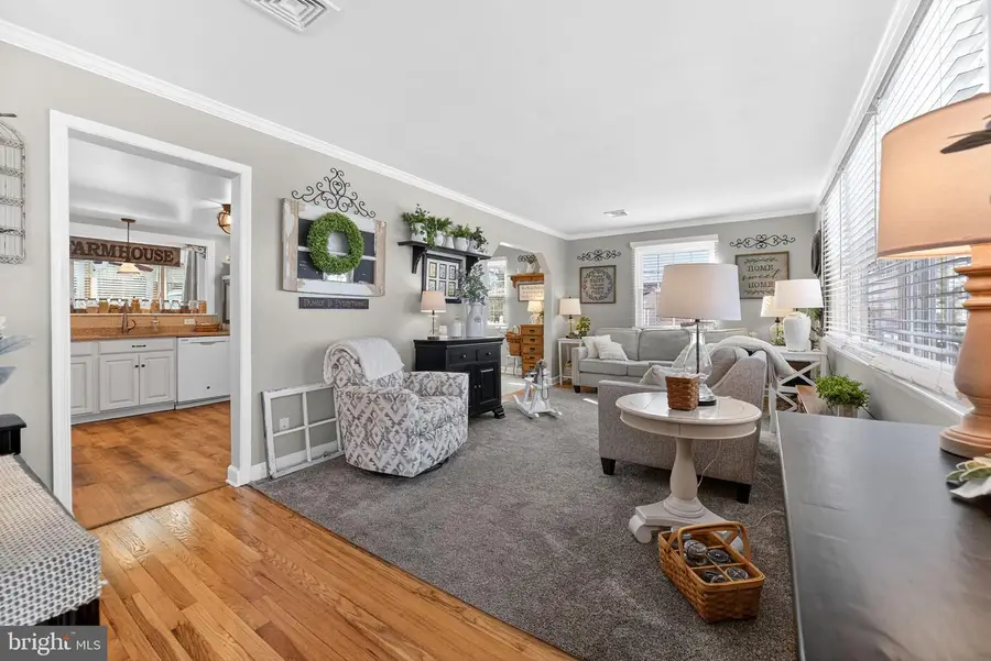 926 Buttonwood St, Emmaus, PA 18049 - #3