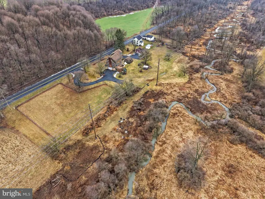 8849 Kistler Valley Rd, Kempton, PA 19529 - #3