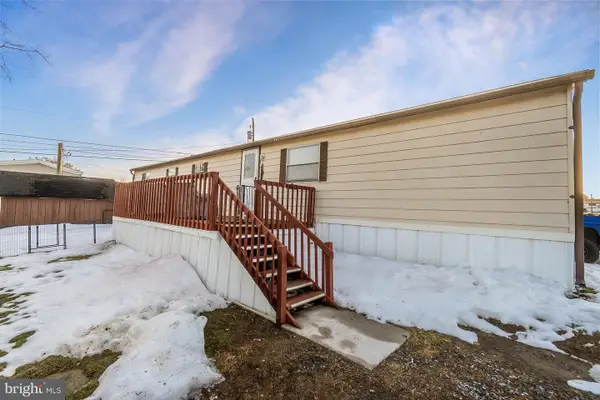 1048 Cedar St, LAURYS STATION, PA 18059