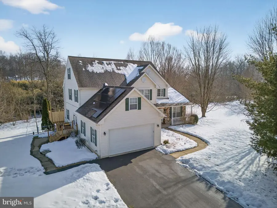 7202 Stein Rd, Zionsville, PA 18092 - #2