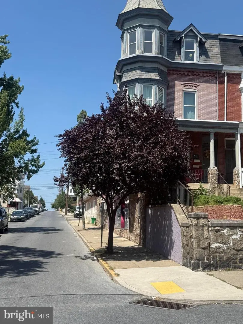 1225 W Walnut St, Allentown, PA 18102 - #2