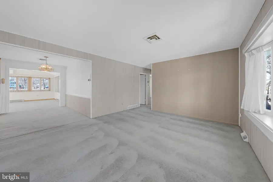 2203 Allwood Dr, Bethlehem, PA 18018 - #3