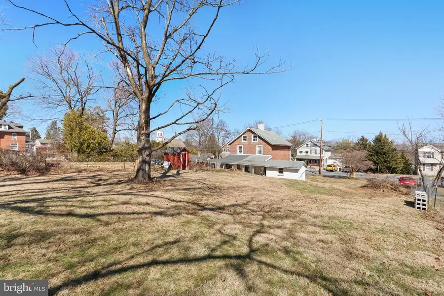 442 Franklin St, Alburtis, PA 18011 - #3