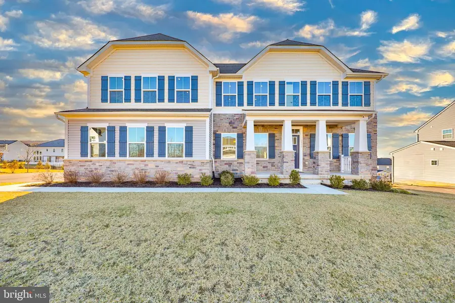 2890 Hawk Valley Ct, Center Valley, PA 18034 - #2