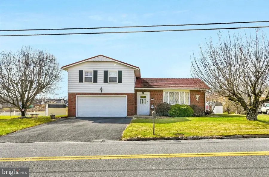 4872 Main St, Whitehall, PA 18052 - #2