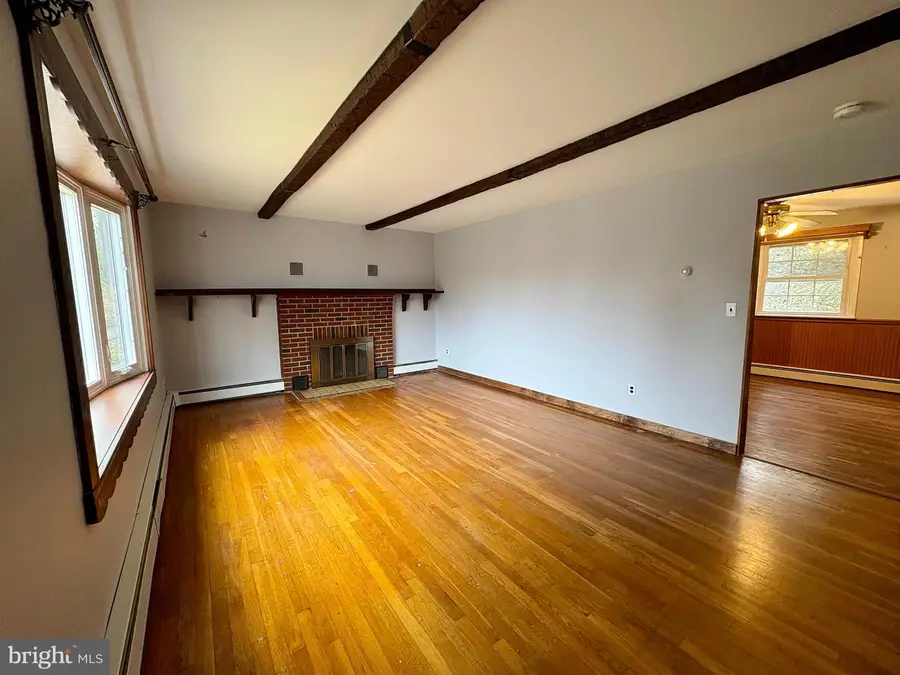 824 Kern St, Bethlehem, PA 18015 - #3