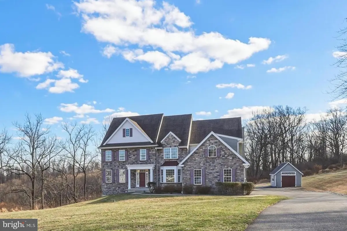 6520 Granville Rd, Zionsville, PA 18092 - #1