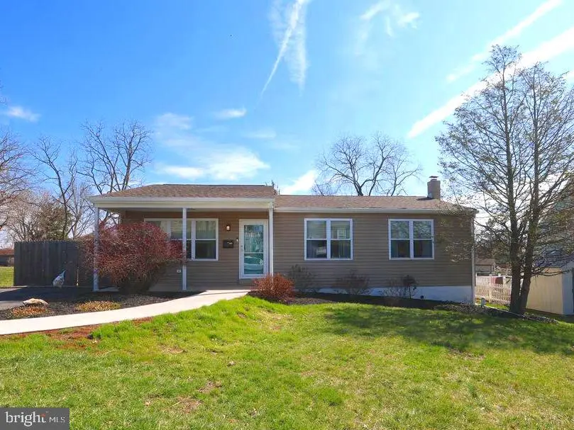 138 S 9th St, Coopersburg, PA 18036 - #1