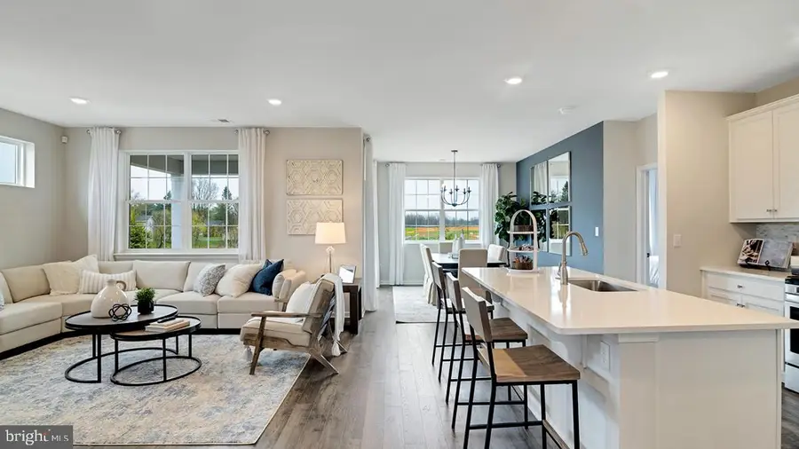 1498 Dresden Dr, Breinigsville, PA 18031 - #3